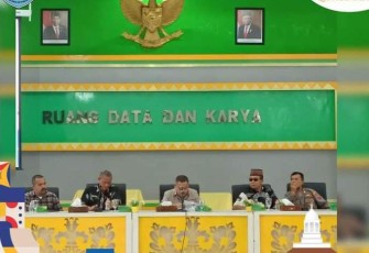 Pemerintah Kabupaten Labuhanbatu saat rapat bersama