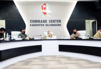 Dandim 0813 Bojonegoro saat Ikuti Rapat Koordinasi Pengendalian Inflasi Daerah