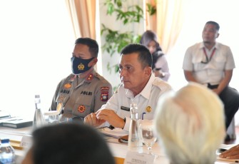 Gubernur Ansar saat membuka Rapat Koordinasi Bidang Kepariwisataan Provinsi Kepulauan Riau di Marina Room, Nongsa Point Marina Batam, Rabu (16/11)