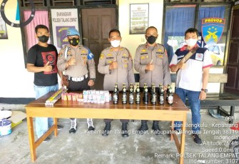 Polsek Talang Empat saat ekspose barang sitaan