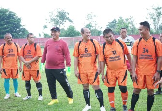 Forkopimda Kabupaten Asahan saat Gelar Laga Persahabatan dengan OPD Plus
