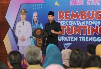 Bupati Trenggalek, Mochamad Nur Arifin, saat rembuk stunting di Pendapa Manggala Praja Nugraha.