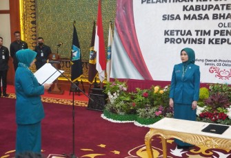 Hafizha Rahmadhani Putri saat dilantik sebagai Ketua TP PKK Kabupaten Bintan.