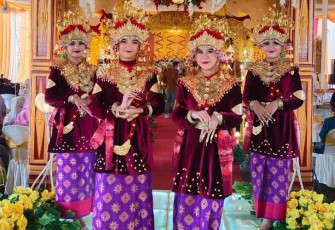 Busana tarian adat Palembang, Foto: Syahrani masyitoh