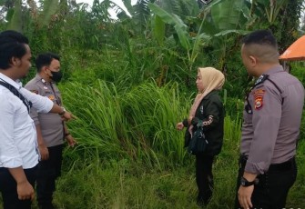Polisi saat Olah TKP 