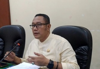 Mugianto, Ketua Pansus III DPRD Kabupaten Trenggalek, saat di konfirmasi setelah rapat di ruang aula, Rabu (12/1/2022) ( Foto : Hardi Rangga, klikwarta.com).