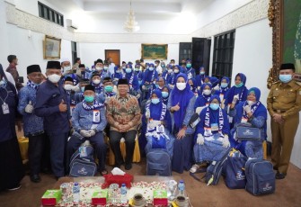 Gubernur Bengkulu melepas 41 jemaah Umroh dari Provinsi Bengkulu, di Bandara Fatmawati Soekarno, Senin (24/1/2022) pagi