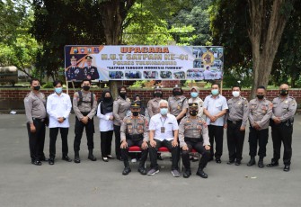 Foto bersama Kapolres Tulungagung usai upacara HUT ke-41 Satpam