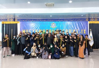 Foto bersama Wakil Ketua DPRD Kabupaten Lingga, Aziz Martindas, saat menghadiri Mubes IMKL Kota Tanjungpinang, di Aula Nur Ilahi, Tanjungpinang