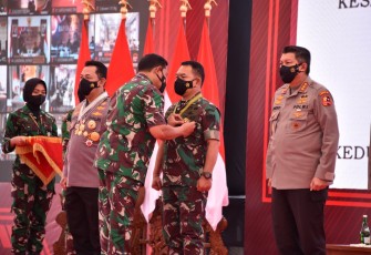 Mewakili Panglima TNI, Kasal Pimpin Rapim TNI – Polri