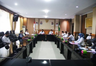 Rapat tindak lanjut penataan bangunan View Tower dan Kawasan Lapangan Merdeka, di Ruang Rapat Rafflesia Kantor Gubernur Bengkulu
