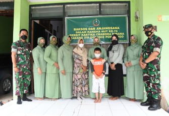 Persit KCK Cabang XVI Kodim 0802/Ponorogo Gelar Baksos dan Anjangsana