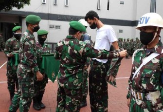 Danpusintelad Pecat Dua Anggotanya yang Desersi