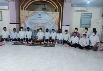 DPD Partai Golkar Jawa Timur, saat menggelar peringatan Nuzulul Quran, di Masjid Al-Mujahidin