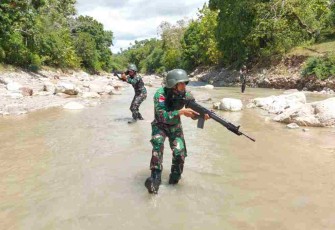 Prajurit Lanudal Kupang Latihan Jurit Tangkas
