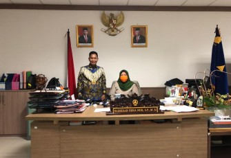 Wabup Lingga saat menemui BNPB RI di Jakarta, untuk mendapatkan bantuan pengganti kapal Speedboat yang terbakar