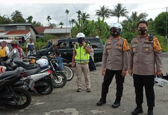 Polisi himbau warga tidak berpergian ke lokasi wisata Berastagi. Kamis (05/05/2022)