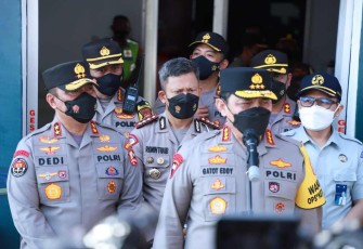 Wakapolri saat memberikan keterangan pers di GT Palimanan Tol Cipali. Jum'at (06/05/2022)