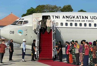 Pangdam Udayana sambut kedatangan Wapres RI. Senin (09/05/2022)