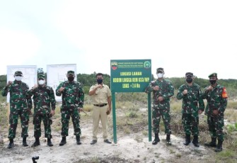 Danrem 033/Wira Pratama, Brigjen TNI Jimmy Ramoz Manalu, saat meninjau lahan Kodim Lingga, Selasa (10/5/2022)