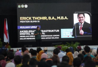 Erick Thohir saat mberikan kuliah umum di Universitas PGRI Banyuwangi. Minggu (15/05/2022)