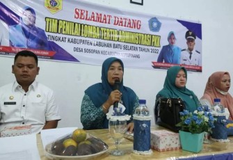 Acara penilaian lomba tata tertib administrasi PKK tingkat kabupaten Labuhanbatu Selatan, di aula kantor desa Sosopan, Rabu (18/05/2022).