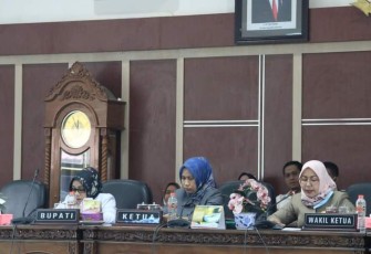 DPRD Labuhanbatu saat Gelar Sidang Paripurna Penyampaian Laporan Hasil Reses Ke -II