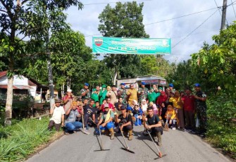 Foto bersama saat Subdenpom 1/2-7 Madina gelar karya bhakti 