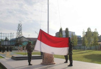 Upacara bendera Kodim 1015/Sampit