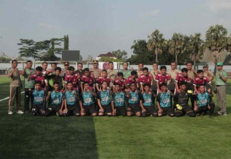Pertandingan pertama liga santri di dtadion Joyokusumo Pati
