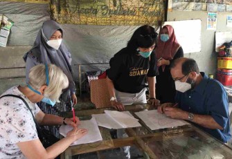 Batik bakaran salah satu produk lokal khas Pati