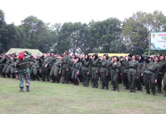 Pembentukan Karakter dan Kedisiplinan Kesamaptaan Mahasiswa PEM Akamigas di Yonif 410/Alugoro 