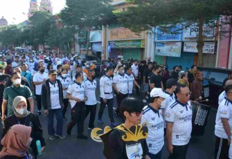 Kasiter Korem 073/Mkt ikuti jalan sehat
