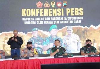 Kasad saat konferensi pers di mapolda Jateng