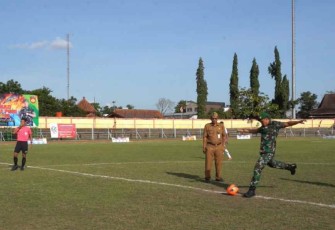 Resmikan Liga Santri Piala Kasad Tingkat Korem 071/Wijayakusuma