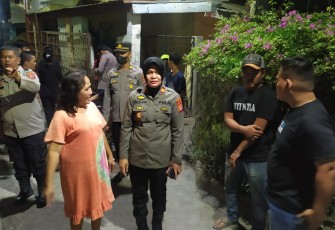 Kapolsek Mariso blusukan sambangi warga 