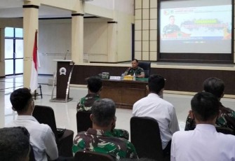 Danrem 081/DSJ saat memberikan motivasi 