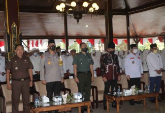 Dandim 0807/Tulungagung saat tasyakuran jamaah haji di pendopo Kongas Arum Kusumaning Bongso