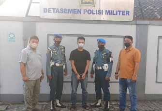 Denpom Lanal Yogyakarta bersama AB yang mengaku anggota TNI AL