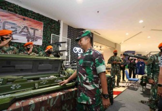 Pameran alutsista di Makassar