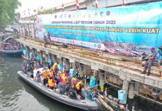 Gerakan nasional laut bersih TNI AL