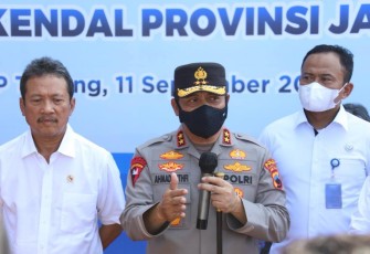 Kapolda Jateng Irjen Pol Ahmad Luthfi saat memberikan keterangan pers bansos BBM