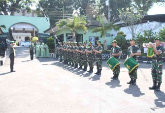 Danrem 073/Mkt menerima jajar kehormatan saat kunjungan di Kodim 0714/Sltg