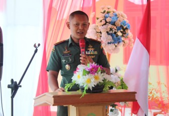 Dandim 1001/HSU-BLG Letkol Inf Dhuwi Hendradjaja saat memberikan pengarahan 