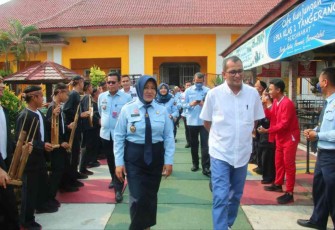 Wamenkumham Edward Omar Sharif Hiariej saat mengunjungi Lapas Kelas IIA Tangerang, Selasa (20/9)