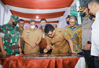 Walikota Medan Bobby Nasution saat meresmikan pasar Aksara, Selasa (27/9)