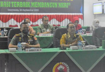 Danrem 071/Wijayakusuma Kolonel Inf. Yudha Airlangga saat mengikuti Rakernis TMMD ke 115. Kamis (29/9)