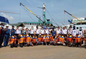 Program padat karya Ditjen Hubla di pelabuhan Sunda Kelapa. Senin (3/10)