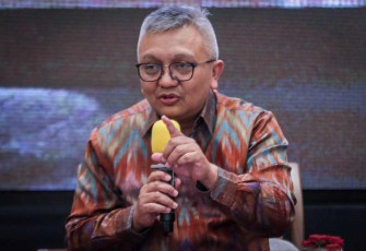 Deputi Bidang UKM KemenkopUKM Hanung Harimba Rahman saat memberikan keterangan pers di Jakarta 