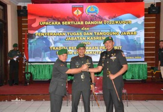 Sertijab Kasrem 073/Mkt berlangsung di aula Makorem 073/Mkt